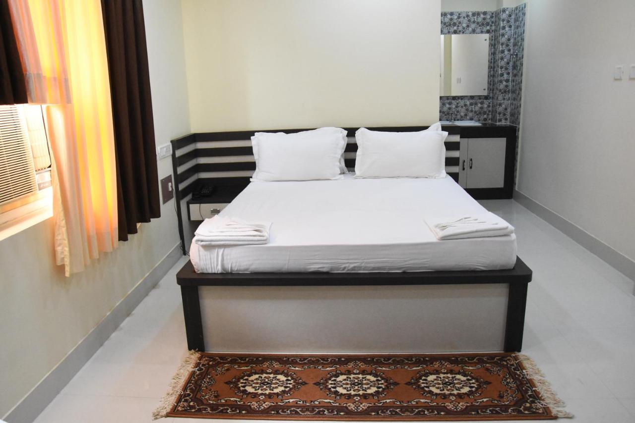 Hotel Bnson Blue Cuttack Exterior photo