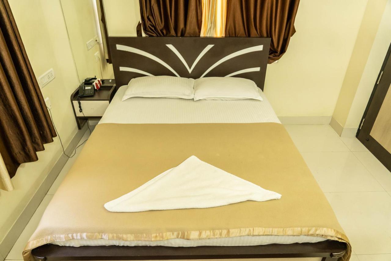 Hotel Bnson Blue Cuttack Exterior photo